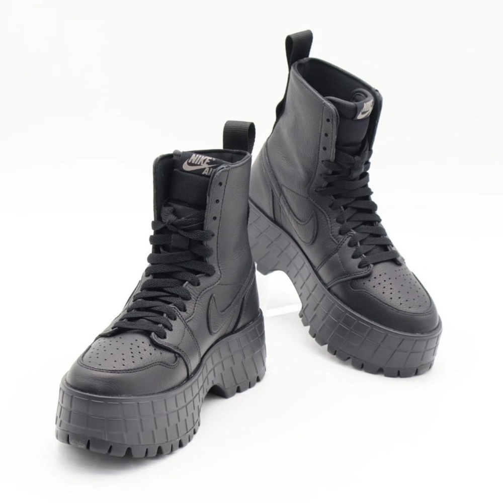Nike FJ5737-001 Air Jordan 1 Brooklyn Hight Platform Sneaker Womens Size 7 Black - Picture 2 of 14